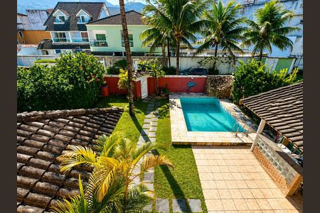 Vista de casa de condomínio à venda com 3 quartos, 353m² em Itanhangá, Rio de Janeiro