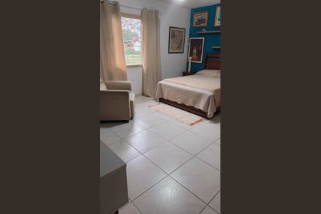Casa de condomínio à venda com 353m², 3 quartos e 1 vaga Casa de condomínio à venda com 353m², 3 quartos e 1 vagaQuarto