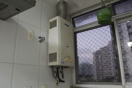 Área de Serviço de apartamento para alugar com 2 quartos, 70m² em Barra Olímpica, Rio de Janeiro