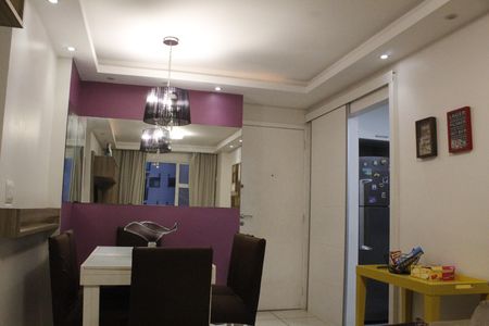 Apartamento para alugar com 70m², 2 quartos e 1 vagaSala