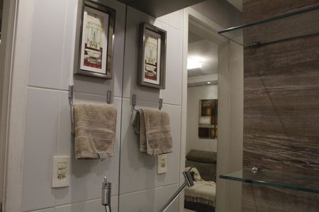 Banheiro Social de apartamento para alugar com 2 quartos, 70m² em Barra Olímpica, Rio de Janeiro