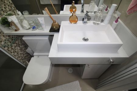 Banheiro de apartamento para alugar com 3 quartos, 64m² em Vila Nova Cachoeirinha, São Paulo