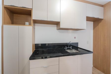 Cozinha de kitnet/studio para alugar com 1 quarto, 26m² em Consolação, São Paulo
