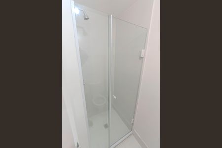 Banheiro de kitnet/studio para alugar com 1 quarto, 26m² em Consolação, São Paulo