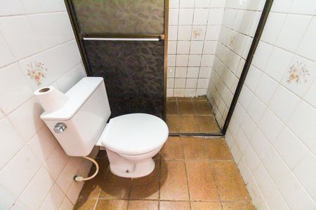 Banheiro de apartamento para alugar com 2 quartos, 53m² em Jardim Robru, São Paulo