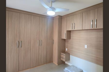 Apartamento à venda com 77m², 3 quartos e 2 vagas Apartamento à venda com 77m², 3 quartos e 2 vagasSuíte