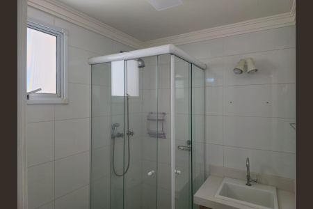 Apartamento à venda com 77m², 3 quartos e 2 vagas Apartamento à venda com 77m², 3 quartos e 2 vagasBanheiro da Suíte