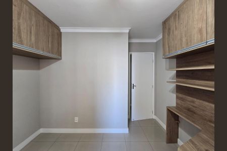 Apartamento à venda com 77m², 3 quartos e 2 vagas Apartamento à venda com 77m², 3 quartos e 2 vagasQuarto 02