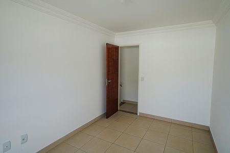 Quarto 1 de casa de condomínio para alugar com 2 quartos, 70m² em Campo Grande, Rio de Janeiro