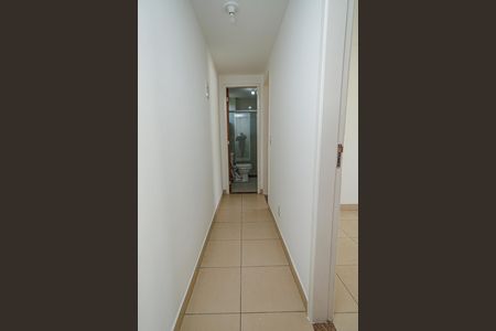 Corredor de casa de condomínio para alugar com 2 quartos, 70m² em Campo Grande, Rio de Janeiro