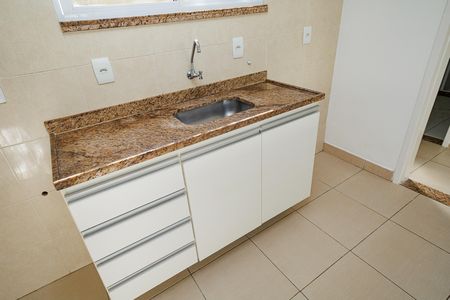 Cozinha de casa de condomínio para alugar com 2 quartos, 70m² em Campo Grande, Rio de Janeiro