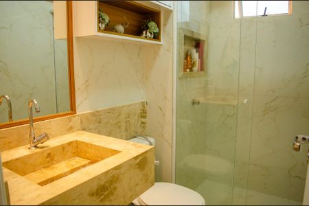 Banheiro da Suíte de apartamento à venda com 2 quartos, 64m² em Setor Goiânia 2, Goiânia