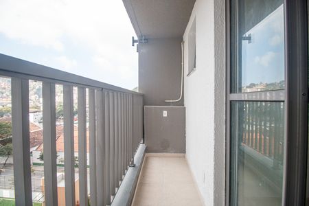Apartamento à venda com 32m², 1 quarto e sem vaga Apartamento à venda com 32m², 1 quarto e sem vagaSala Varanda