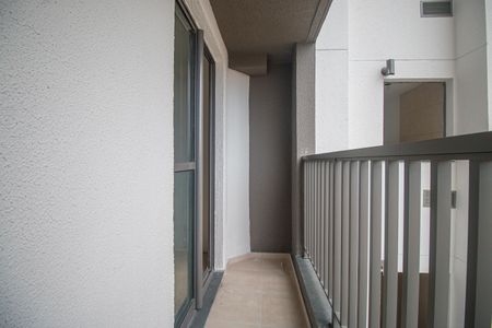 Apartamento à venda com 32m², 1 quarto e sem vaga Apartamento à venda com 32m², 1 quarto e sem vagaSala Varanda