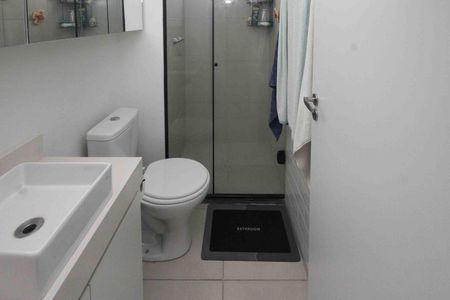 Banheiro de apartamento para alugar com 2 quartos, 38m² em Vila Ema, São Paulo
