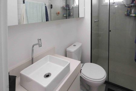 Banheiro de apartamento para alugar com 2 quartos, 38m² em Vila Ema, São Paulo