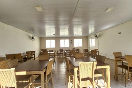 Apartamento para alugar com 45m², 2 quartos e 1 vaga Apartamento para alugar com 45m², 2 quartos e 1 vagaÁrea comum - Salão de festas