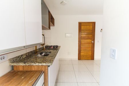 Apartamento para alugar com 74m², 2 quartos e 1 vaga Apartamento para alugar com 74m², 2 quartos e 1 vagaCozinha e Área de Serviço
