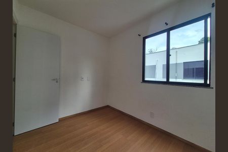 Casa de Condomínio à venda com 2 quartos, 65m² em Vargem Grande, Rio de Janeiro