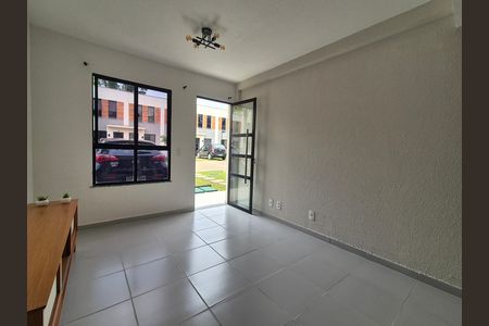 Casa de condomínio à venda com 65m², 2 quartos e 1 vaga