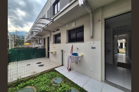 Casa de condomínio à venda com 65m², 2 quartos e 1 vaga