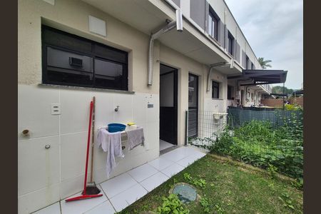 Casa de condomínio à venda com 65m², 2 quartos e 1 vaga