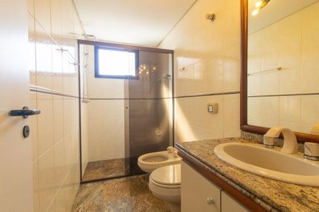 Apartamento à venda com 422m², 4 quartos e 4 vagas Apartamento à venda com 422m², 4 quartos e 4 vagasBanheiro Social 2