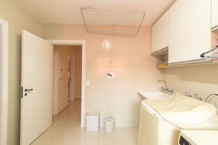Apartamento à venda com 422m², 4 quartos e 4 vagas Apartamento à venda com 422m², 4 quartos e 4 vagasÁrea de Serviço