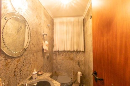 Apartamento à venda com 422m², 4 quartos e 4 vagas Apartamento à venda com 422m², 4 quartos e 4 vagasLavabo