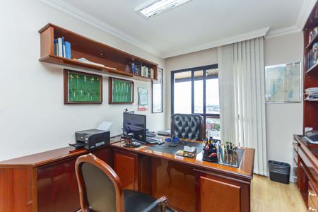 Apartamento à venda com 422m², 4 quartos e 4 vagas Apartamento à venda com 422m², 4 quartos e 4 vagasEscritório