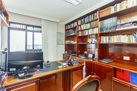 Apartamento à venda com 422m², 4 quartos e 4 vagas Apartamento à venda com 422m², 4 quartos e 4 vagasEscritório