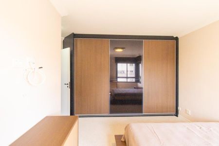 Apartamento à venda com 422m², 4 quartos e 4 vagas Apartamento à venda com 422m², 4 quartos e 4 vagasQuarto 3