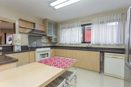 Apartamento à venda com 422m², 4 quartos e 4 vagas Apartamento à venda com 422m², 4 quartos e 4 vagasCozinha