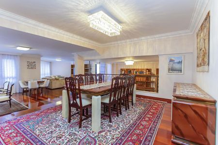 Apartamento à venda com 422m², 4 quartos e 4 vagas
