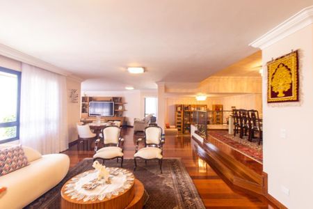 Apartamento à venda com 422m², 4 quartos e 4 vagas Apartamento à venda com 422m², 4 quartos e 4 vagasSala