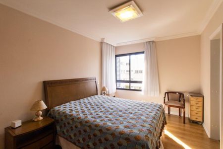 Apartamento à venda com 422m², 4 quartos e 4 vagas Apartamento à venda com 422m², 4 quartos e 4 vagasQuarto 2 Suite