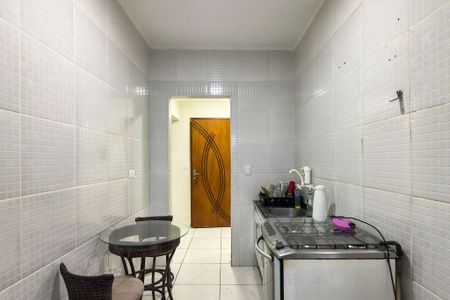 Cozinha de kitnet/studio para alugar com 1 quarto, 43m² em Guilhermina, Praia Grande