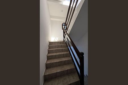 Escada de casa para alugar com 2 quartos, 110m² em Curicica, Rio de Janeiro
