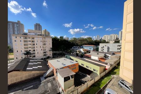 Apartamento à venda com 80m², 3 quartos e 1 vaga Apartamento à venda com 80m², 3 quartos e 1 vagaVista da sala