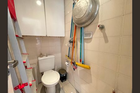 Banheiro de serviço de apartamento à venda com 3 quartos, 80m² em Jardim Esmeralda, São Paulo