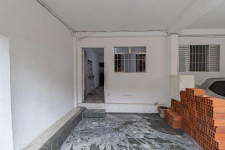 Garagem de casa para alugar com 3 quartos, 70m² em Jardim Danfer, São Paulo