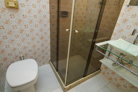 Casa à venda com 140m², 4 quartos e 2 vagas Casa à venda com 140m², 4 quartos e 2 vagasBanheiro da Suíte