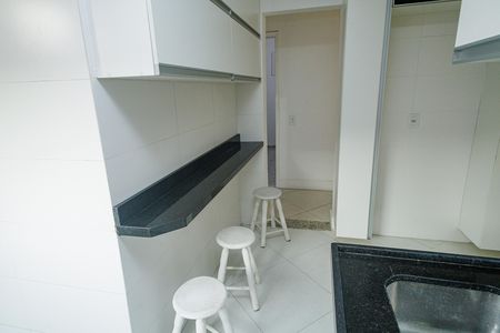 Casa à venda com 140m², 4 quartos e 2 vagas Casa à venda com 140m², 4 quartos e 2 vagasCozinha