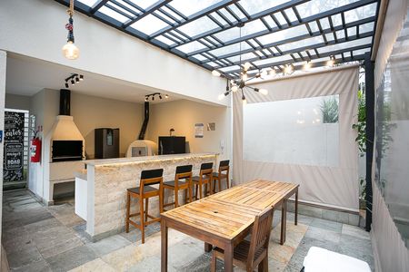 Apartamento à venda com 96m², 3 quartos e 2 vagas Apartamento à venda com 96m², 3 quartos e 2 vagasÁrea comum - Churrasqueira