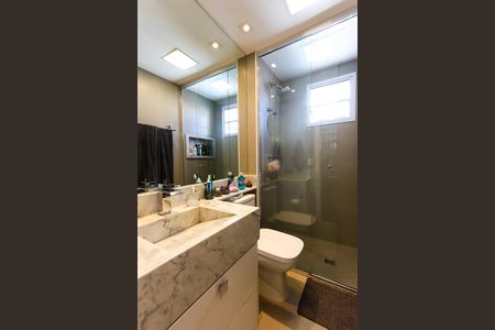 Apartamento à venda com 96m², 3 quartos e 2 vagas Apartamento à venda com 96m², 3 quartos e 2 vagasBanheiro da Suíte 1