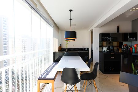 Apartamento à venda com 96m², 3 quartos e 2 vagas Apartamento à venda com 96m², 3 quartos e 2 vagasvaranda