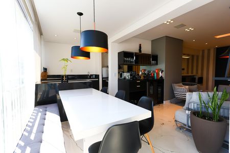 Apartamento à venda com 96m², 3 quartos e 2 vagas Apartamento à venda com 96m², 3 quartos e 2 vagasvaranda