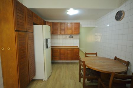Casa para alugar com 105m², 2 quartos e 1 vagaCopa/Cozinha 
