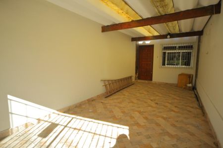 Garagem  de casa para alugar com 2 quartos, 105m² em Ferrazópolis, São Bernardo do Campo