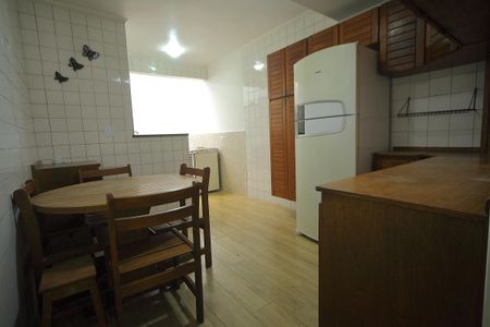 Casa para alugar com 105m², 2 quartos e 1 vagaCopa/Cozinha 